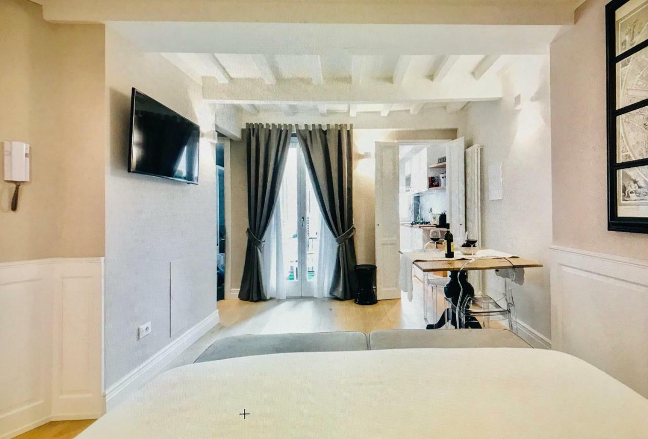 Booking Florence Exterior photo